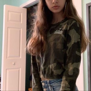 Hollister Camo print logo shirt